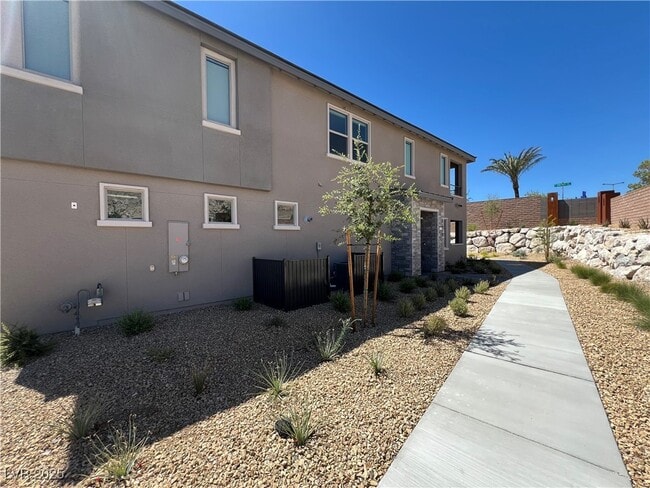 Building Photo - 11487 Contour Ave