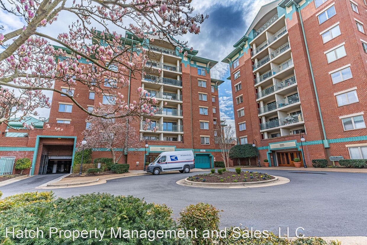 Primary Photo - 2 br, 1.5 bath House - 545 E Braddock Rd U...