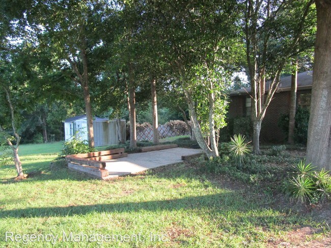 Foto del edificio - 4 br, 4 bath House - Main Street North-3050