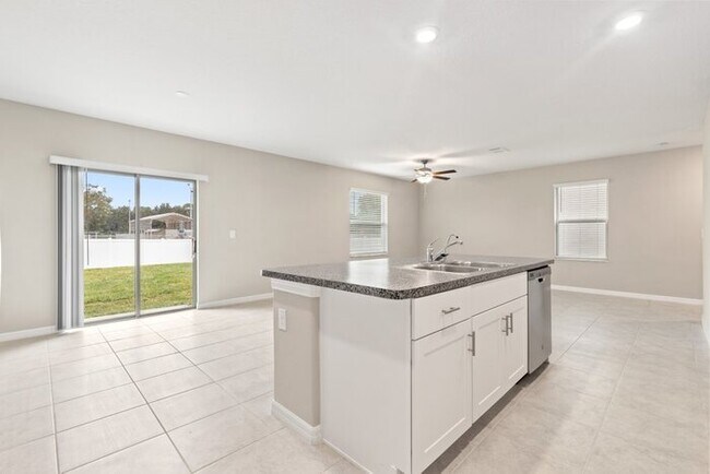 Building Photo - Like New Home For Rent in Touchstone!