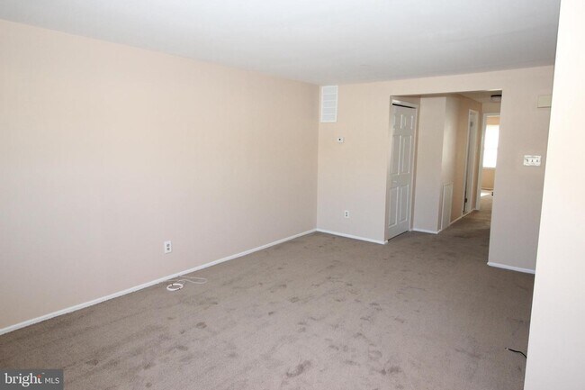 Foto del edificio - 13053 Blakeslee Dr
