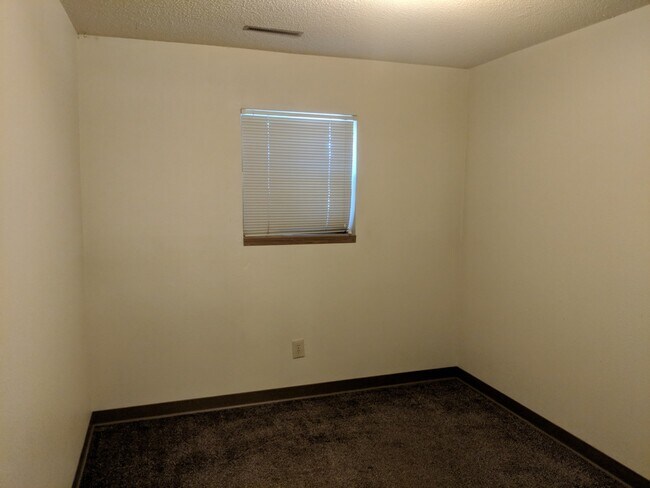 Building Photo - 3702 Hall St