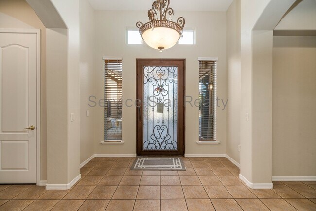 Foto del edificio - 452 E Mead Dr