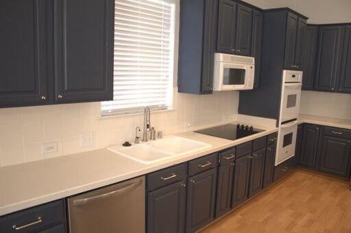 Foto del edificio - 2940 Moody Dr
