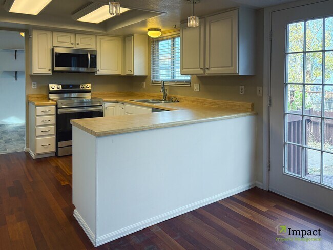 Foto del edificio - 2680 Black Diamond Terrace