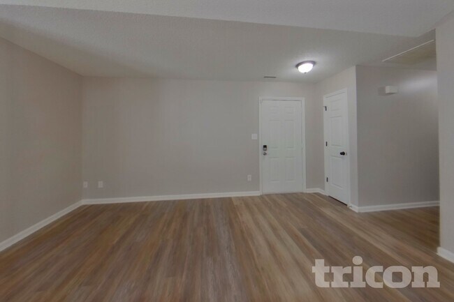 Foto del edificio - 5804 Brick Landing Dr