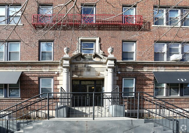 Building Photo - Winthrop Apartments