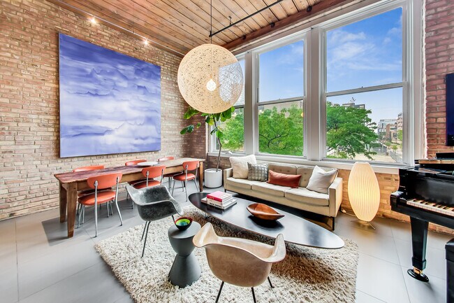 Foto del edificio - 1327 W Washington Blvd