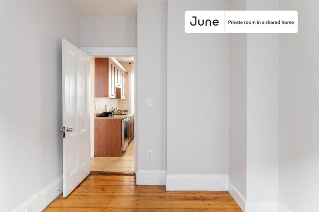 Foto del edificio - Room in Shared 5 bed/1 bath home