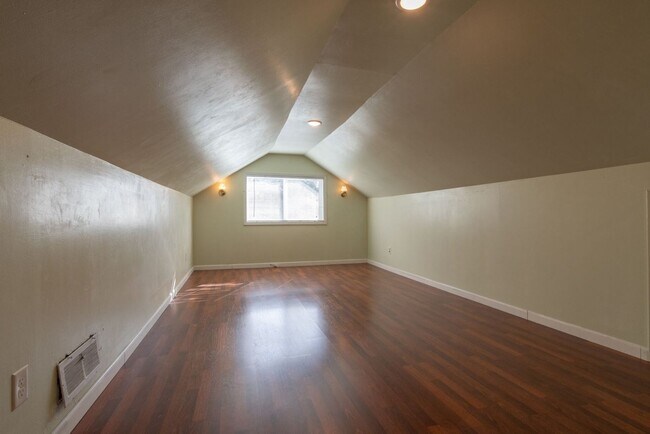 Foto del edificio - 4336 NE 49th Ave
