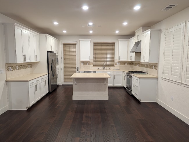 Foto del edificio - 2768 Alliston Loop