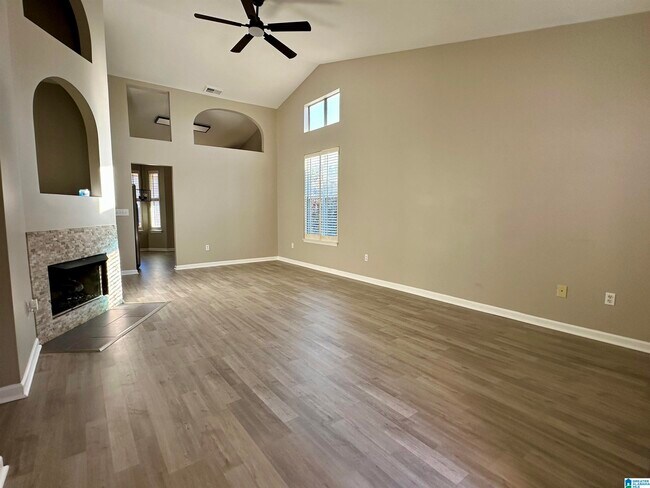 Building Photo - 118 Marigold Dr