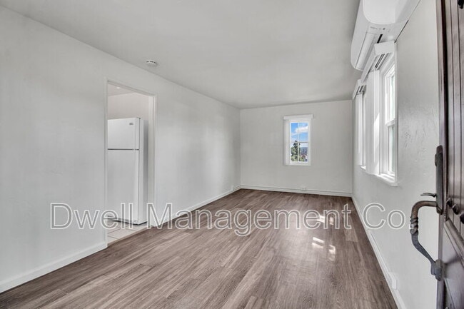 Building Photo - 8114 Fairview Ave