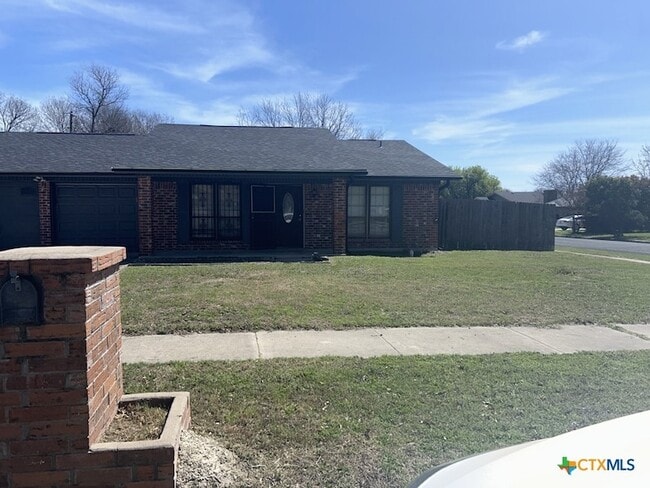 Building Photo - 2310 Zinnia Ct