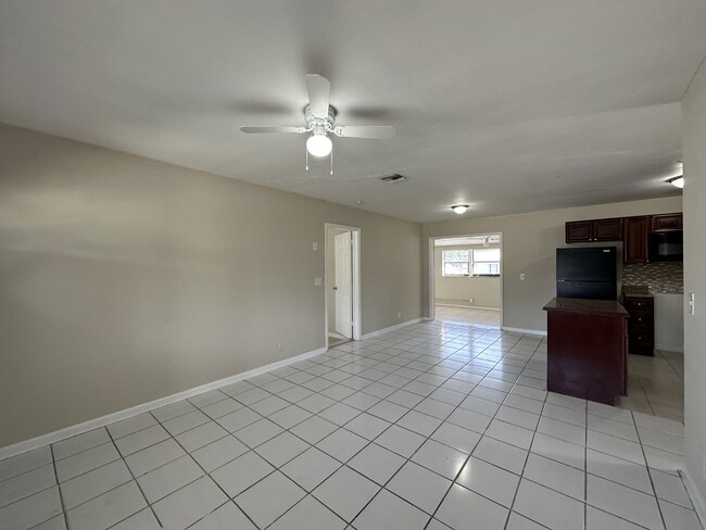 Foto del edificio - 512 NW 5th St