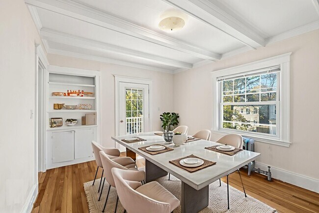 Foto del edificio - 44 Irving St