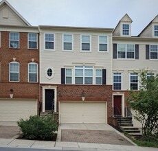 Building Photo - 8627 Stone Hill Ln
