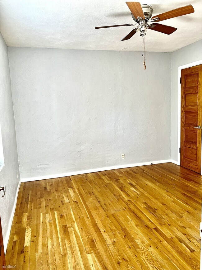 Building Photo - 4 br, 2 bath House - 1433 Tamarac Street #