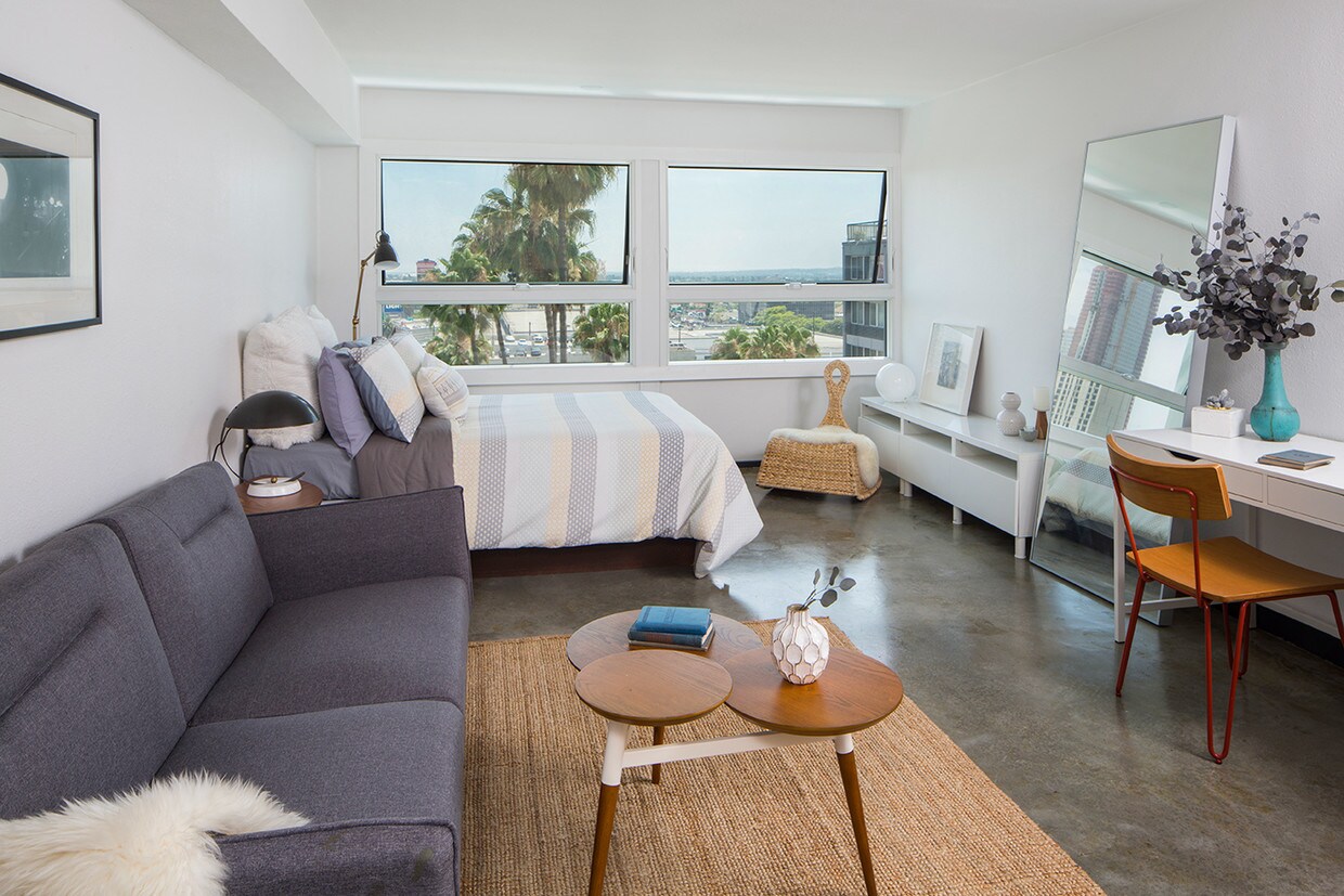 795 Bachelors Available for Rent in Los Angeles, CA