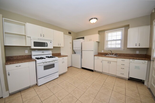 Foto del edificio - Cute 2 bed, 1 bath home in the High Point ...