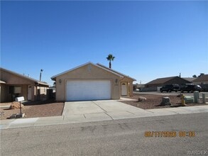 Building Photo - 2747 Phoenix Ave