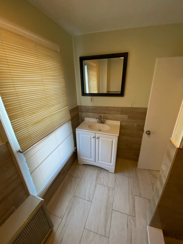 Building Photo - 1380 N Washington Ave