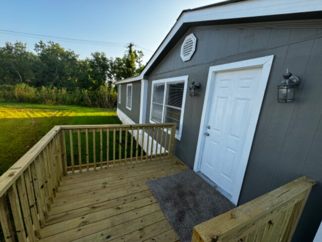 Building Photo - 21 Fox Meadow Dr