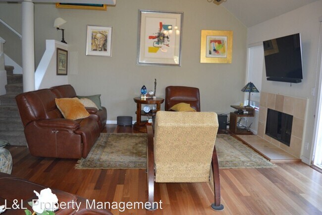 Building Photo - 3 br, 2.5 bath House - 109 Milland Drive