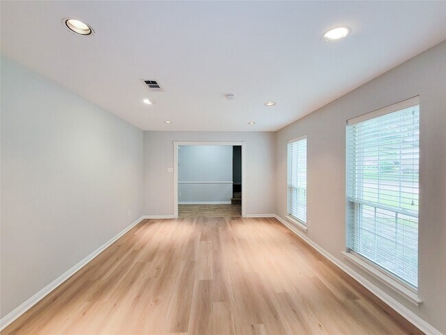 Foto del edificio - 13406 Glen Erica Dr
