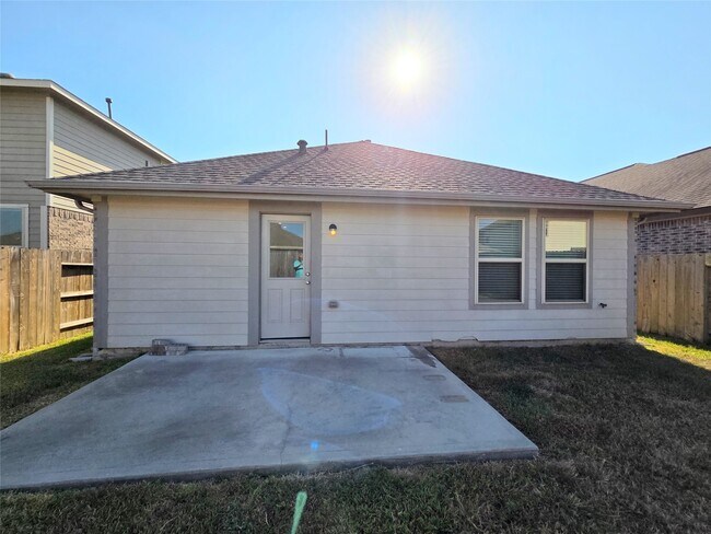 Foto del edificio - 23748 Woodgreen Terrace Dr