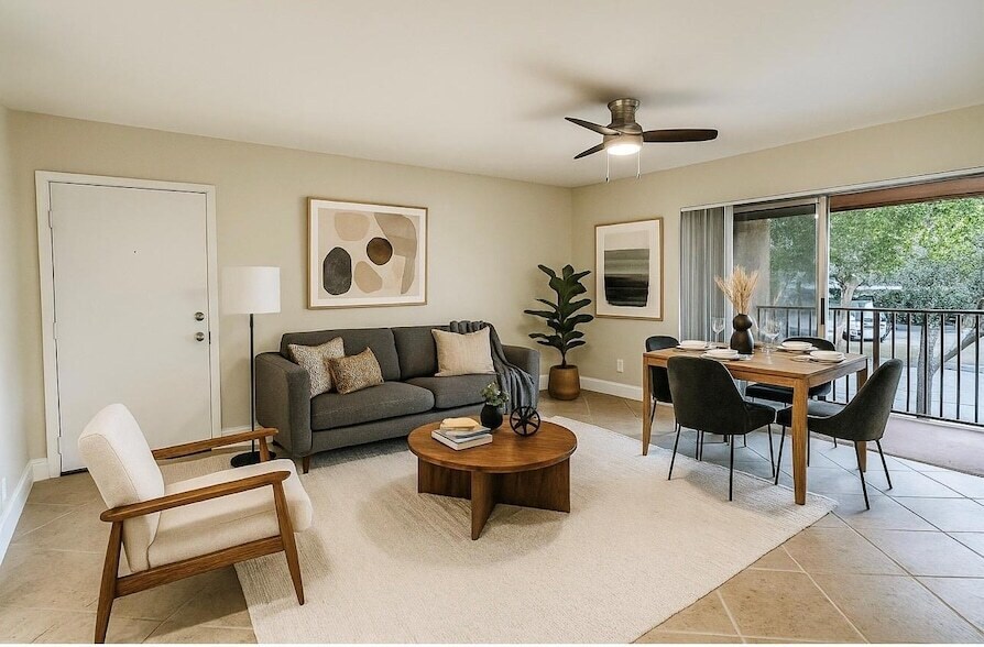 Foto principal - 10717 Cleary Blvd