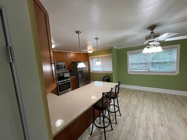 Building Photo - 3008 Secane Dr