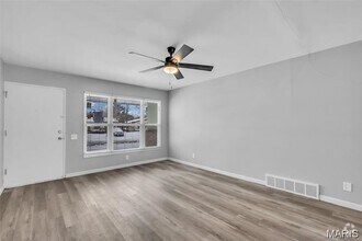 Building Photo - 10618 Landseer Dr