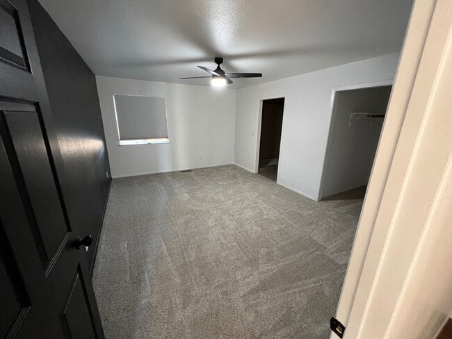 Building Photo - 1041 Deena Way