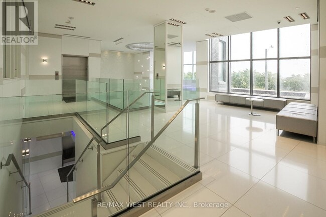 Building Photo - 110-110 Marine Parade Dr