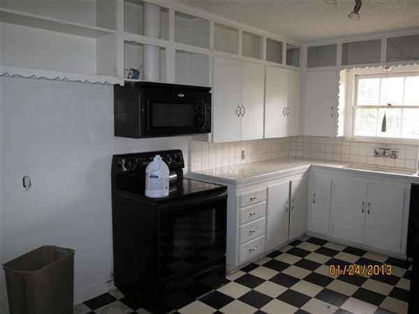 Building Photo - 1231 San Antonio St