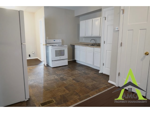 Building Photo - 621 Coffey St