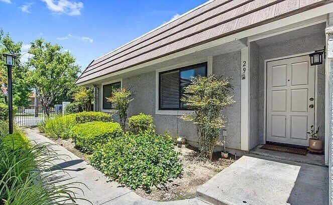 Foto principal - 2394 Royal Ave