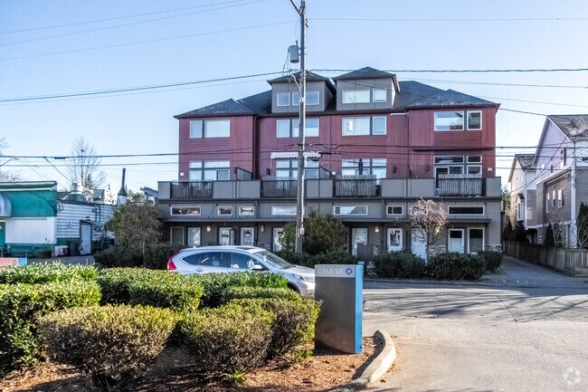 Foto del edificio - 4418 Meridian Ave N