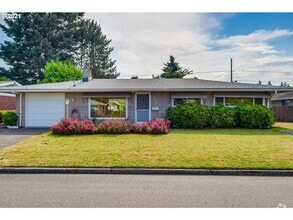 Building Photo - 2136 SE 101st Ave