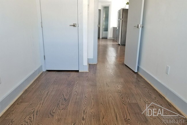 Building Photo - Newly Renovated 3BR in Stuyvesant Heights