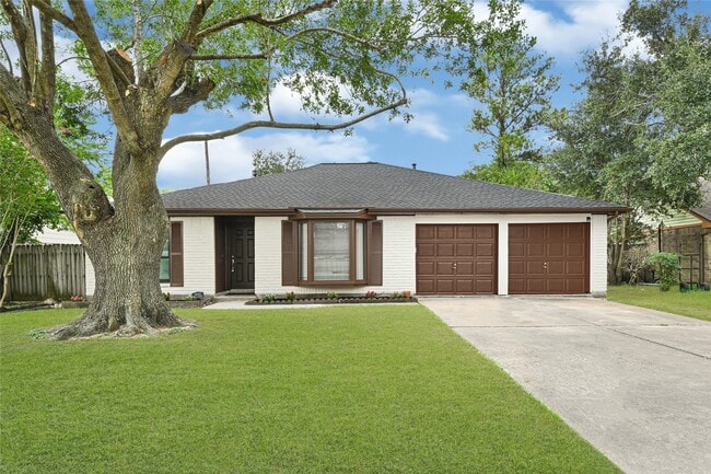 Foto del edificio - 10206 Sagebluff Dr