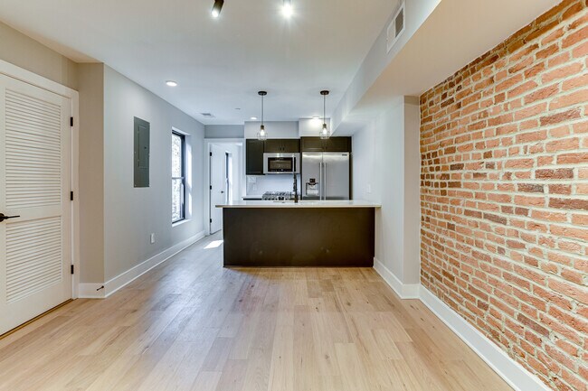 Foto del edificio - 816 5th St NE