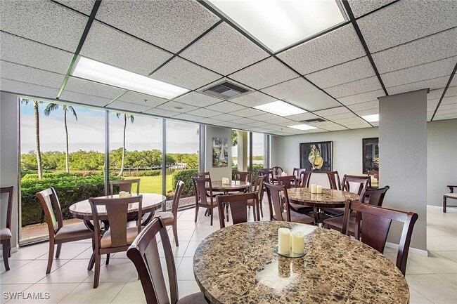 Foto del edificio - 17 Bluebill Ave