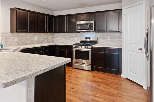 Foto del edificio - 14024 Silver Falls Ct