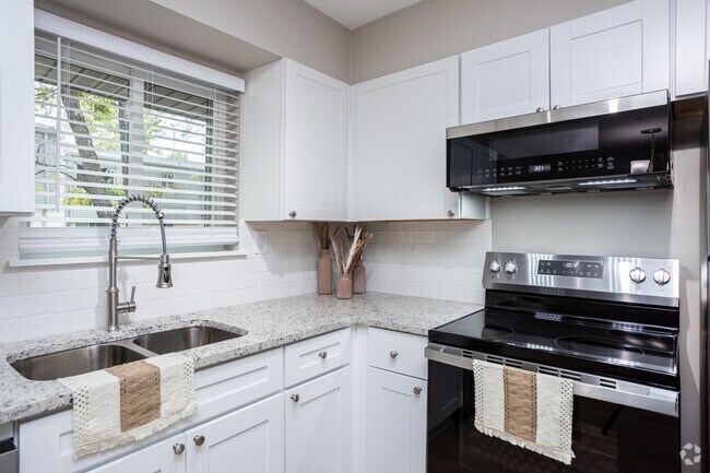 Building Photo - Residences on Riverdale