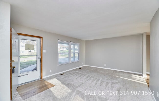 Building Photo - 3204 Bristol Hall Dr