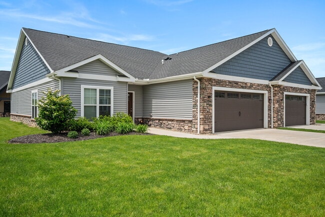 Building Photo - The Villas at Bakers Ridge