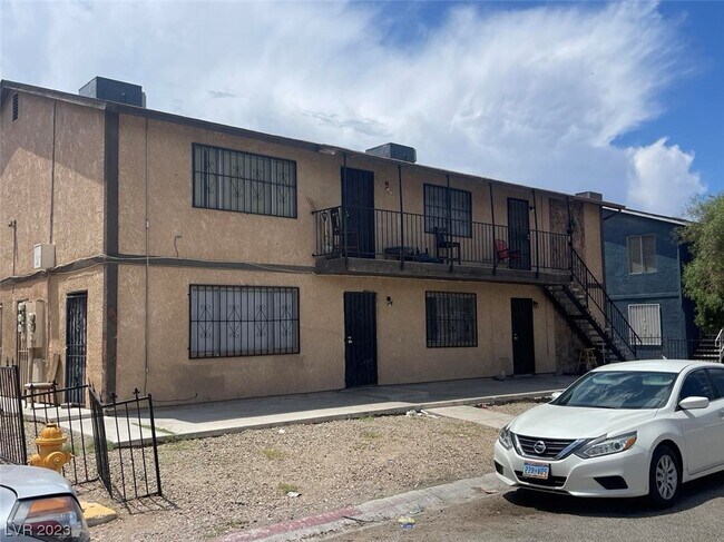 Foto del edificio - 4735 Cessna Ave