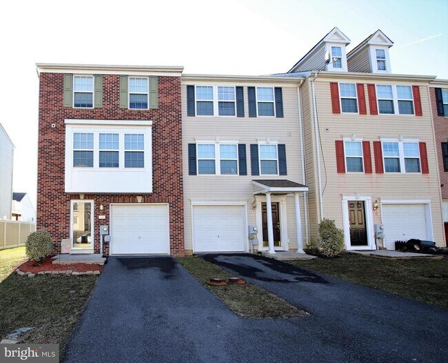 Front view - 199 Rumbling Rock Rd